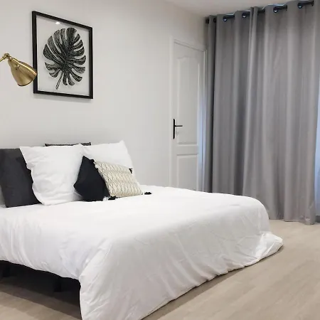 New In The Heart Of Le Marais Appartamento