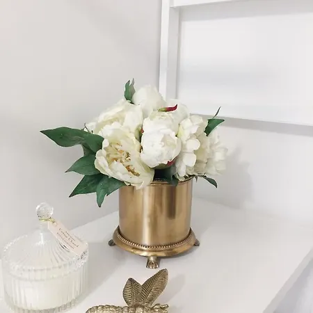 New In The Heart Of Le Marais Appartamento *